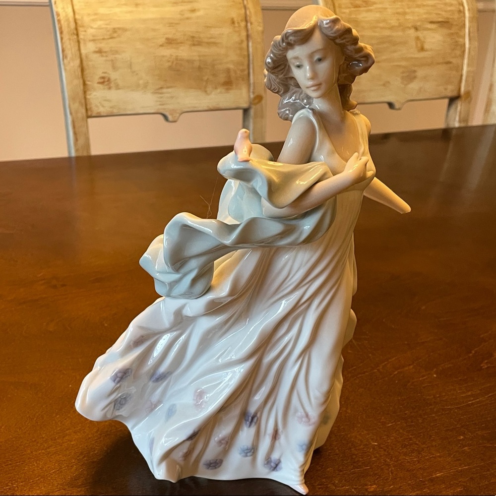 Lladro figurine